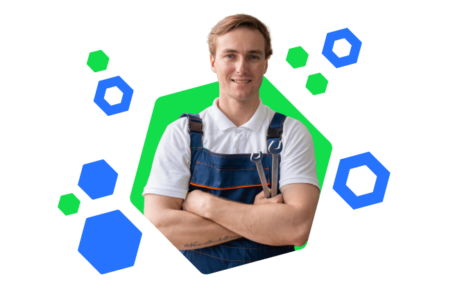Ein Handwerker, der zufrieden in die Kamera lächelt, symbolisiert die Unterstützung von cashpresso bei der Finanzierung von Werkzeugen und Arbeitsmitteln.